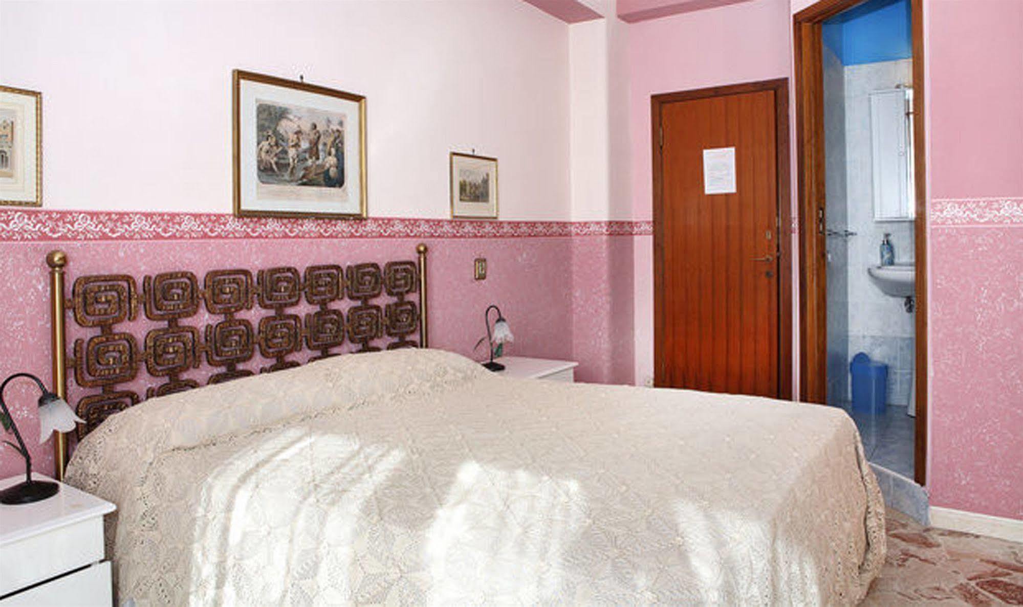 Casa Tina Maugeri Panzió Catania Kültér fotó