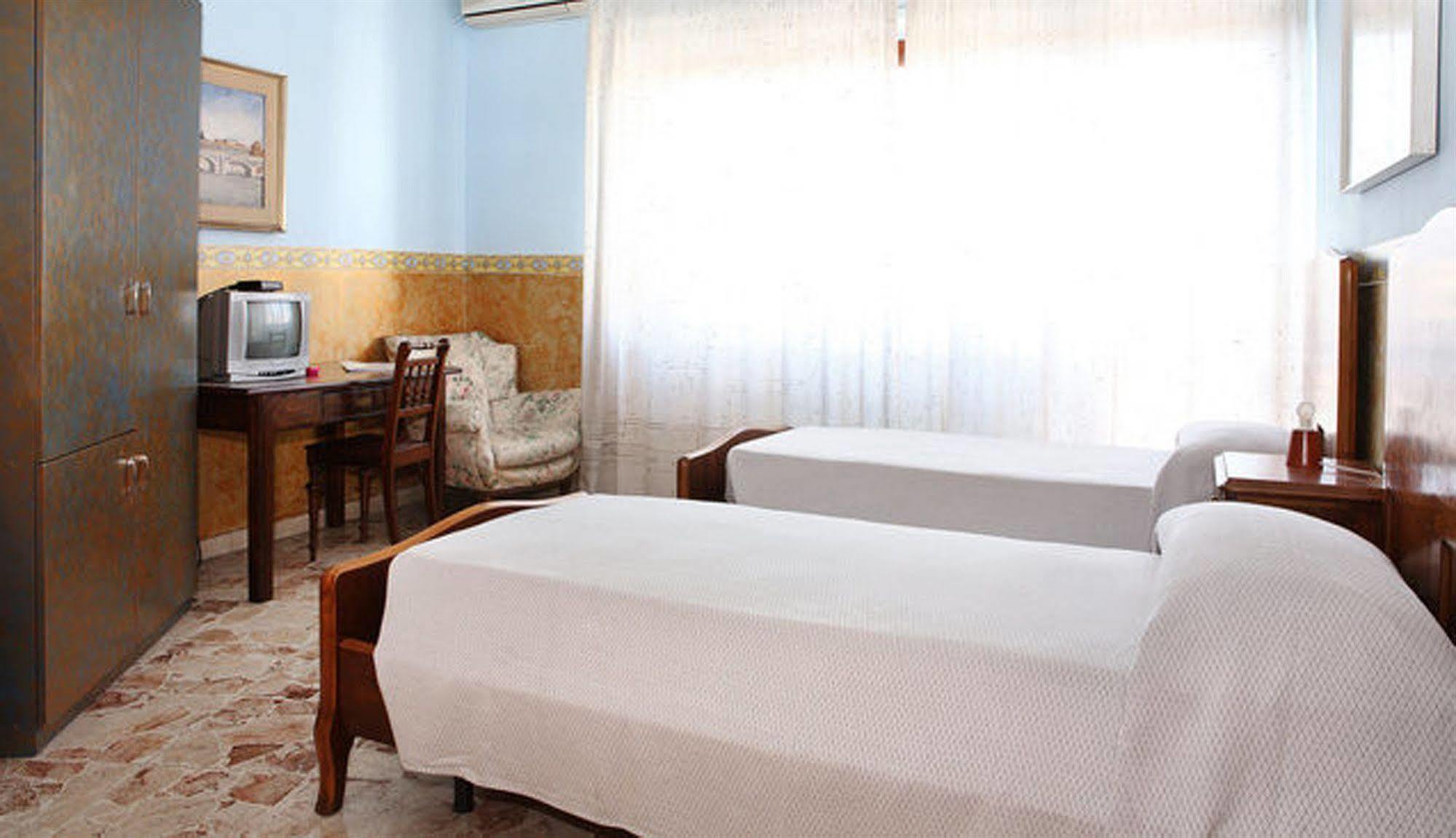 Casa Tina Maugeri Panzió Catania Kültér fotó